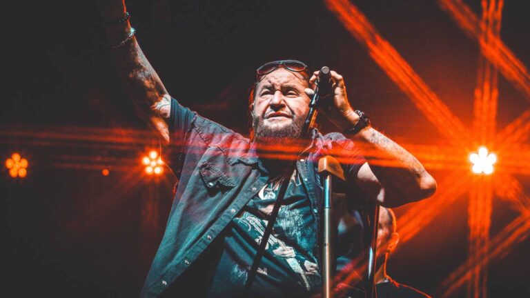 Deák Bill Gyula – Amikor a blues életet ment